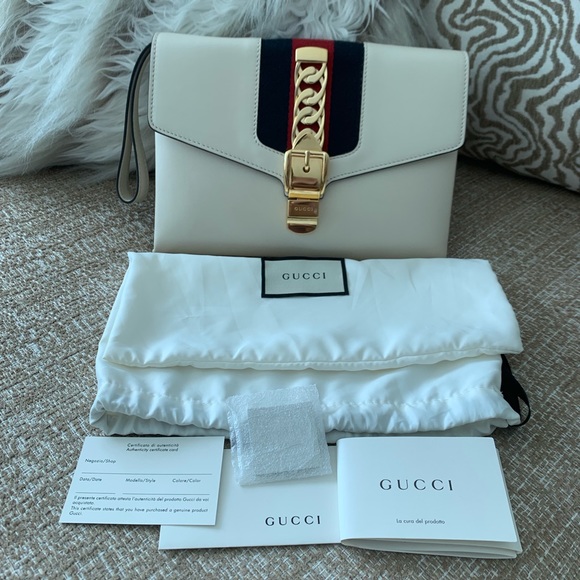 Gucci Sylvie Small Wristlet Clutch Bag - Picture 2 of 8